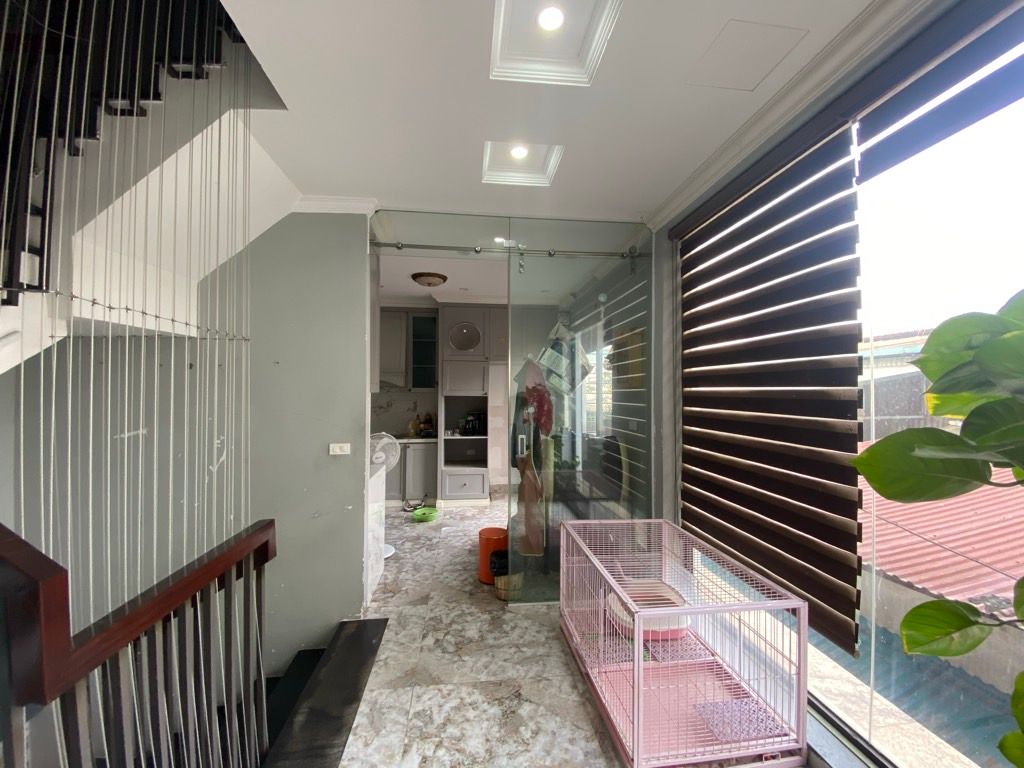 Bán nhà Thịnh Liệt - diện tích 43.2m2 6 tầng - Ô Tô tránh - giá 15 tỷ