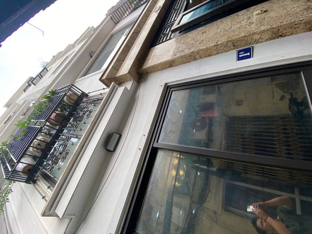 Bán nhà Thịnh Liệt - diện tích 43.2m2 6 tầng - Ô Tô tránh - giá 15 tỷ