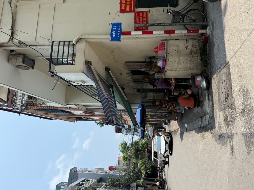 Bán nhà Vương Thừa Vũ - diện tích 50m2 5 tầng - Ô tô đỗ cổng - giá 14,6 tỷ