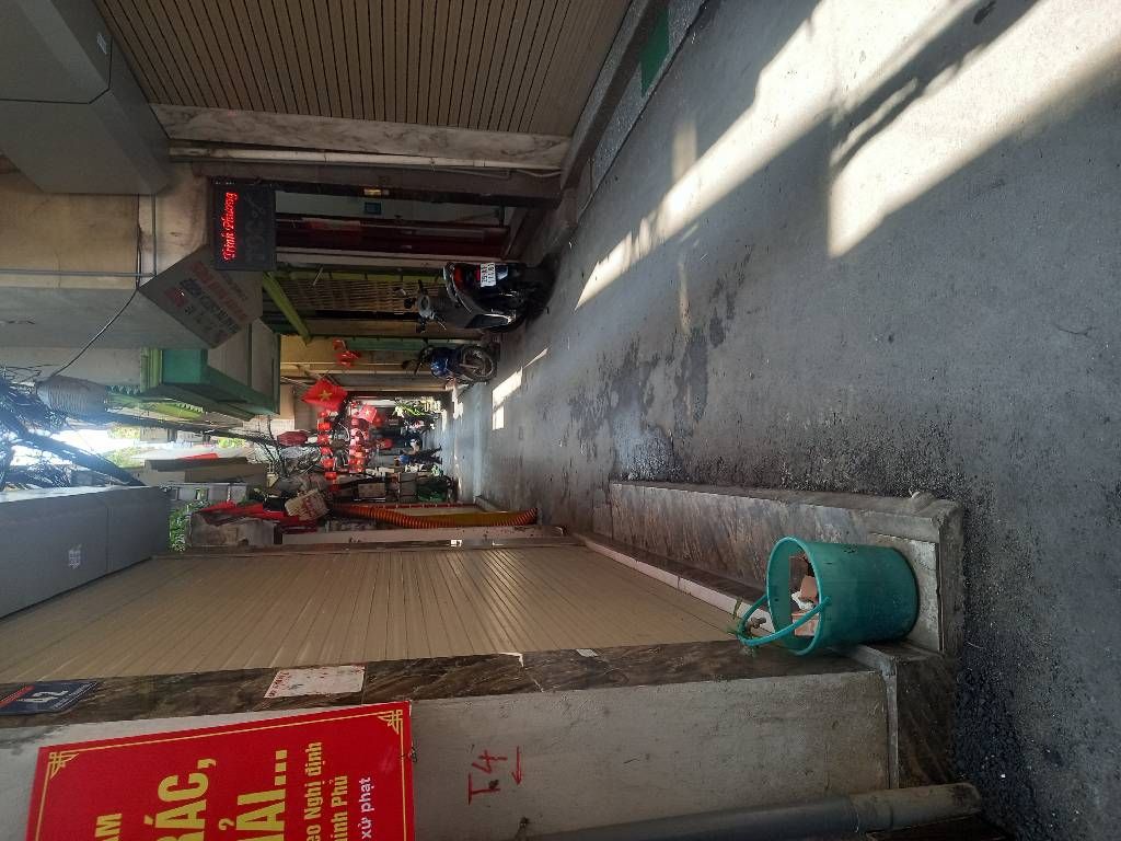 Bán nhà Khâm Đức - diện tích 37m2 5 tầng - ngõ trước nhà xe máy tránh - giá 9,8 tỷ