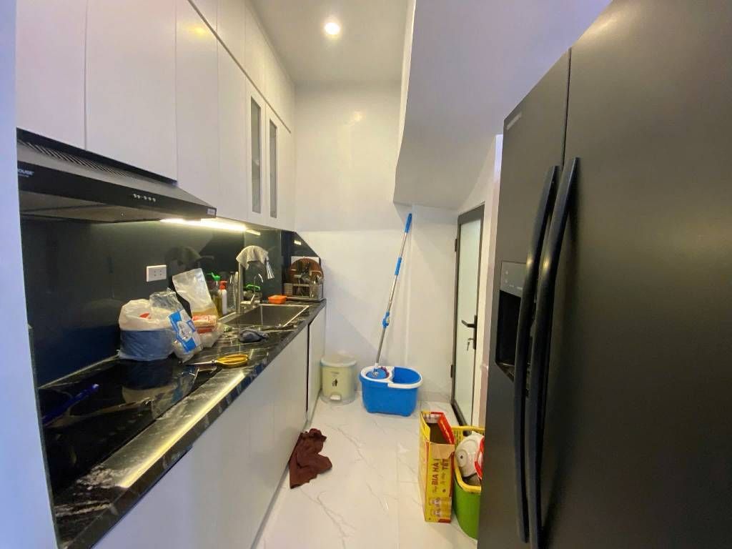 Bán nhà Khâm Đức - diện tích 37m2 5 tầng - ngõ trước nhà xe máy tránh - giá 9,8 tỷ