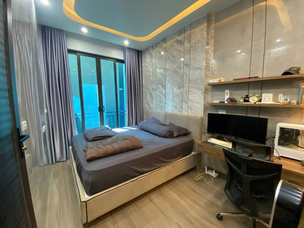 Bán nhà Khâm Đức - diện tích 37m2 5 tầng - ngõ trước nhà xe máy tránh - giá 9,8 tỷ