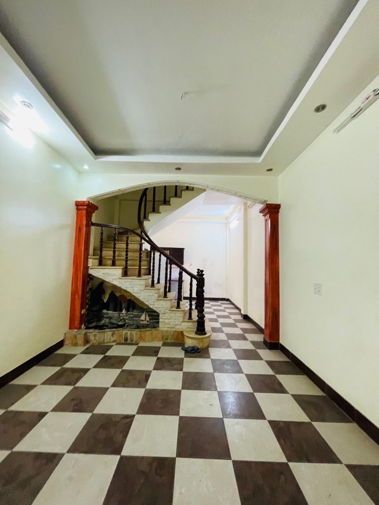 Bán nhà Nguyễn Khoái - diện tích 39.8m2 4 tầng - gần ô tô - giá 5,4 tỷ