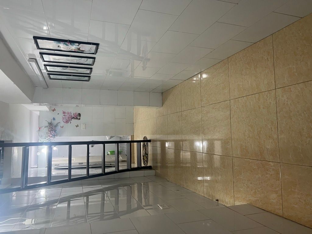 Bán nhà Tân Mai - diện tích 11m2 3 tầng - vị trí đẹp, ngõ ngách thông - giá 1,65 tỷ