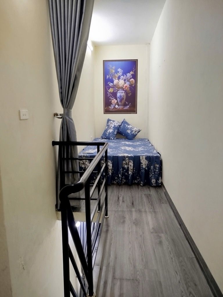 Bán nhà Tân Mai - diện tích 11m2 3 tầng - vị trí đẹp, ngõ ngách thông - giá 1,65 tỷ