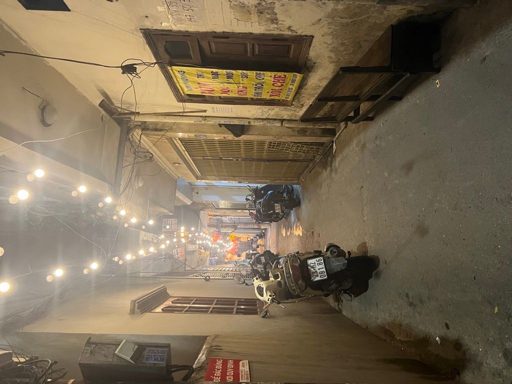 Bán nhà Tân Mai - diện tích 11m2 3 tầng - vị trí đẹp, ngõ ngách thông - giá 1,65 tỷ