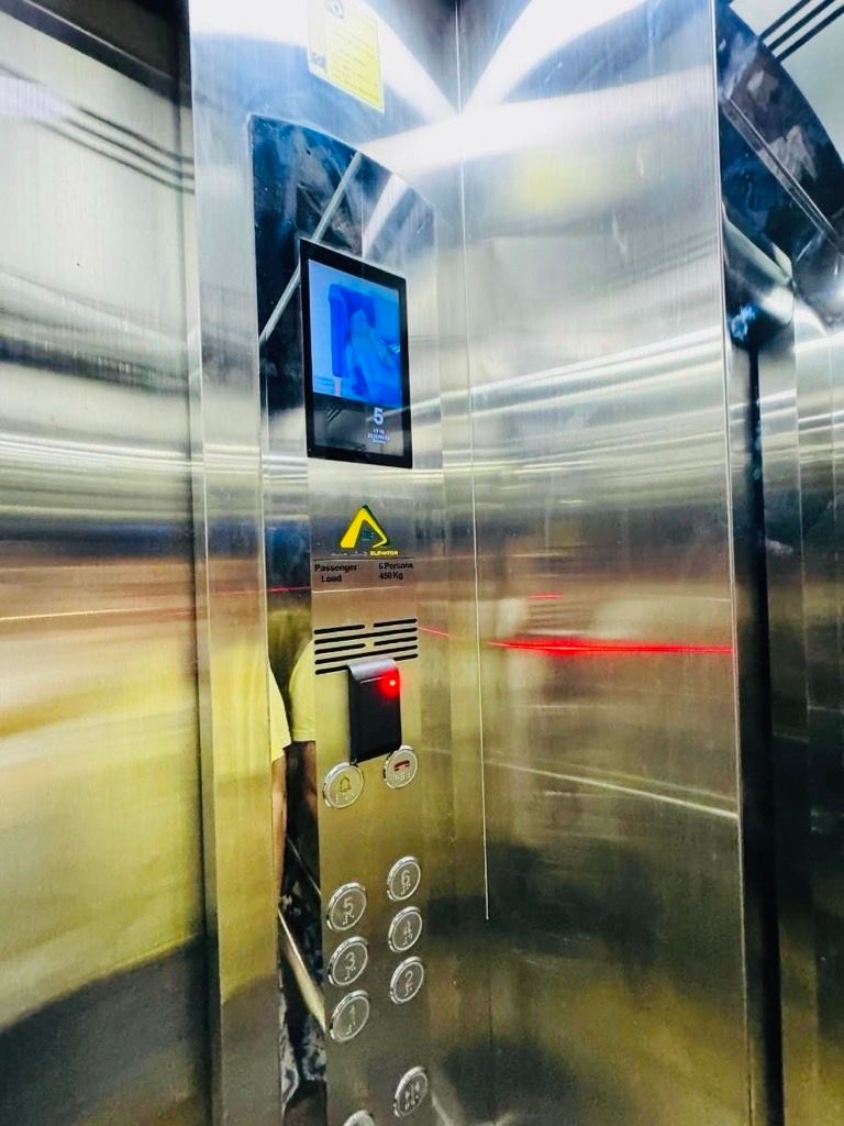 Bán nhà Nguyễn Trãi - diện tích 46m2 6 tầng - Thang máy - giá 12,8 tỷ