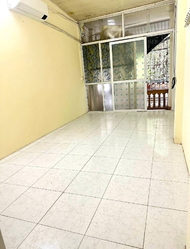 Bán nhà Hòa Bình 2 - diện tích 36m2 3 tầng - Mặt ngõ kinh doanh - giá 13,5 tỷ