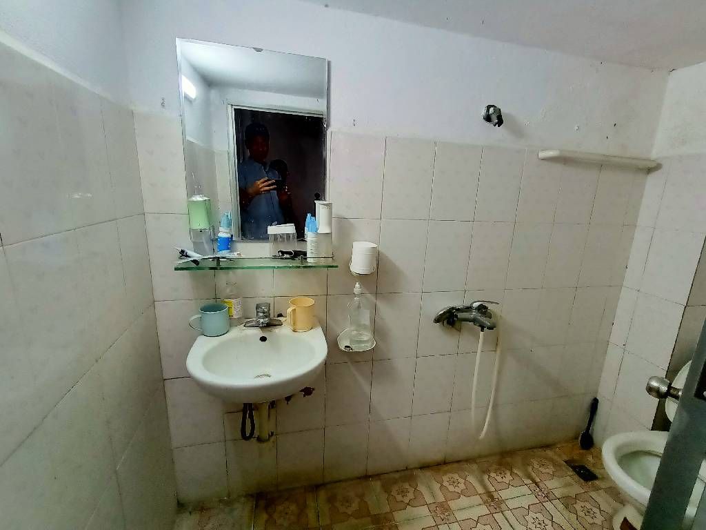 Bán nhà Hoàng Mai - diện tích 40.3m2 3 tầng - Ô TÔ ĐỖ GẦN - giá 7,0 tỷ