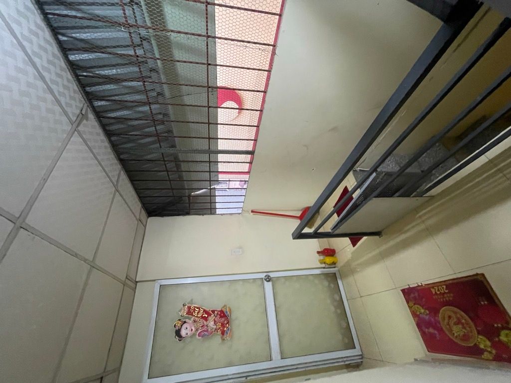 Bán nhà Định Công Thượng - diện tích 25m2 4 tầng - Lô góc 2 mặt ngõ, thông khắp ngả - giá 5,35 tỷ