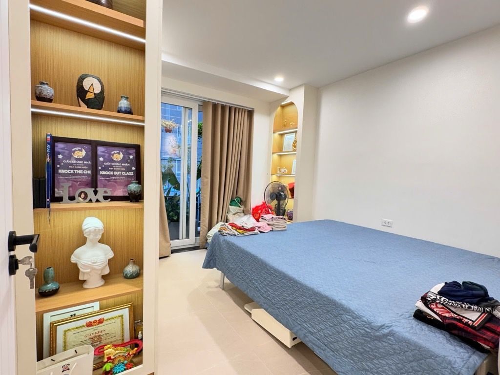 Bán nhà Toà B KĐT Trung Hoà Nhân Chính - diện tích 128m2 1 tầng - Căn góc cực thoáng - giá 20,5 tỷ