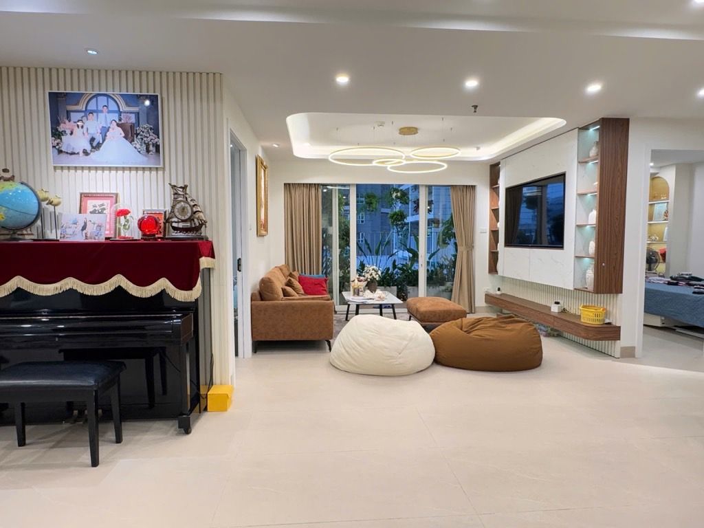 Bán nhà Toà B KĐT Trung Hoà Nhân Chính - diện tích 128m2 1 tầng - Căn góc cực thoáng - giá 20,5 tỷ