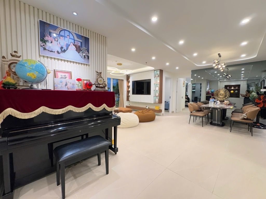 Bán nhà Toà B KĐT Trung Hoà Nhân Chính - diện tích 128m2 1 tầng - Căn góc cực thoáng - giá 20,5 tỷ