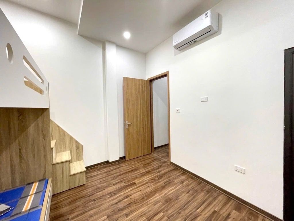 Bán nhà Láng - diện tích 58m2 5 tầng - Nhà đẹp 8 phòng khép kín - giá 11,5 tỷ