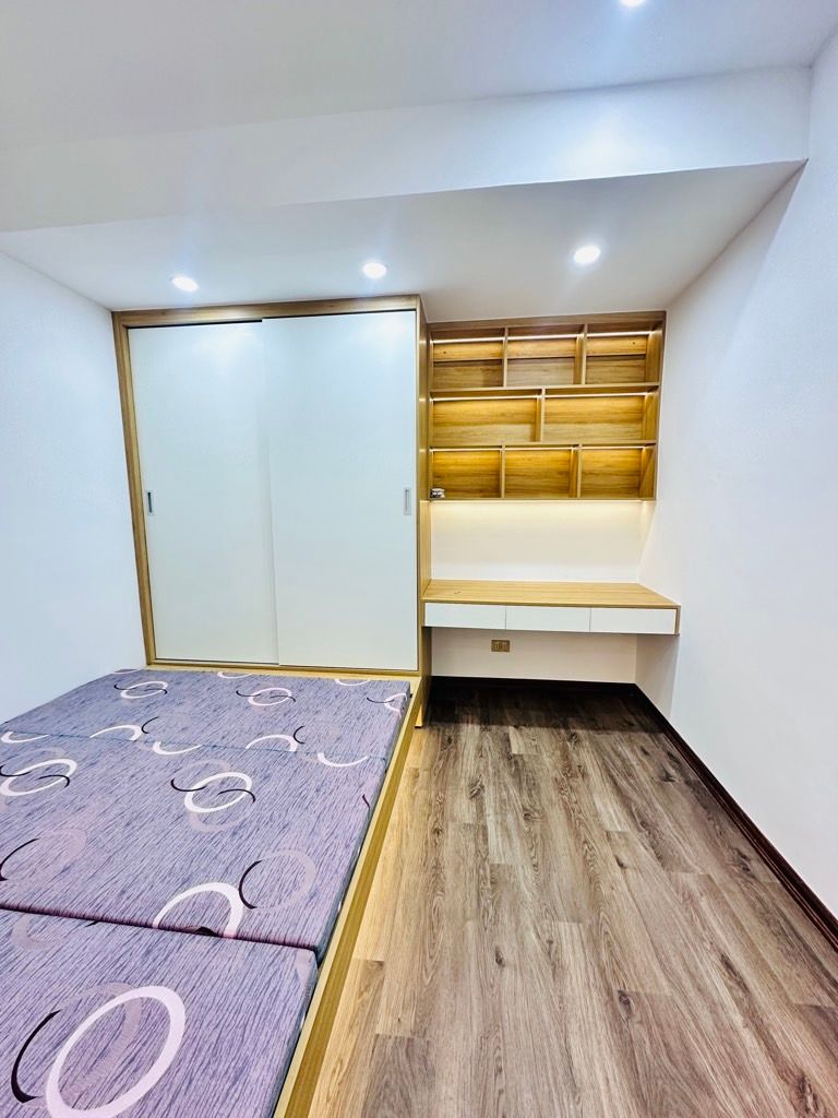 Bán nhà Ngõ Văn Hương - diện tích 22,7m2 1 tầng - Căn hộ mới keng, full nội thất - giá 3,85 tỷ