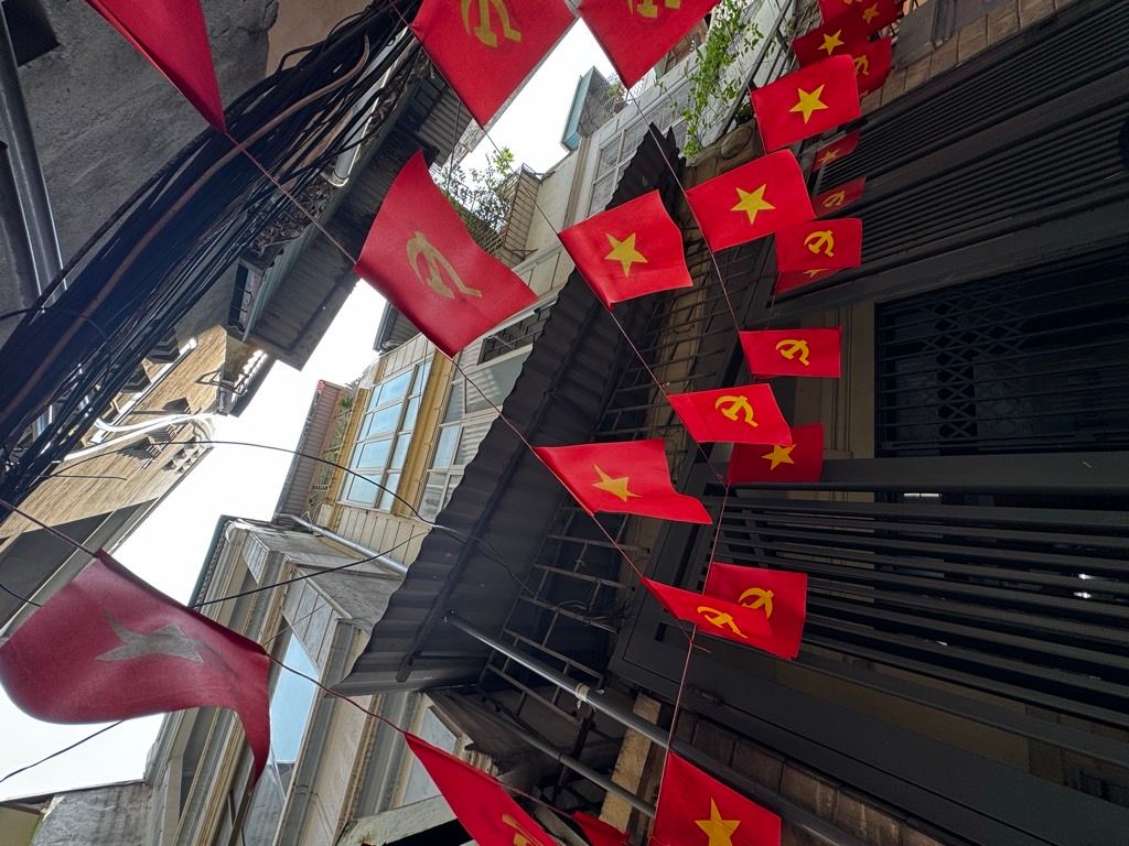 Bán nhà Ngõ Văn Chương - diện tích 45m2 4 tầng - Ô chờ thang máy - giá 13,8 tỷ