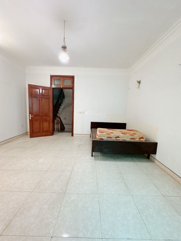 Bán nhà Trường Chinh - diện tích 40.5m2 3 tầng - Ngõ thông, cách mặt phố 40m - giá 12,5 tỷ