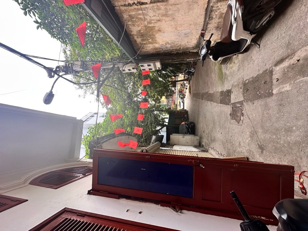 Bán nhà Khuất Duy Tiến - diện tích 28,4m2 2 tầng - Ô tô tránh - giá 9,6 tỷ