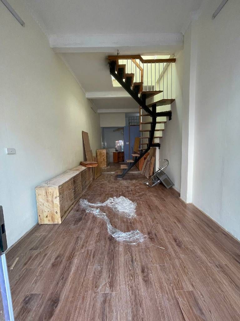 Bán nhà Bùi Ngọc Dương - diện tích 80m2 2 tầng - ô tô qua cửa - giá 4,35 tỷ