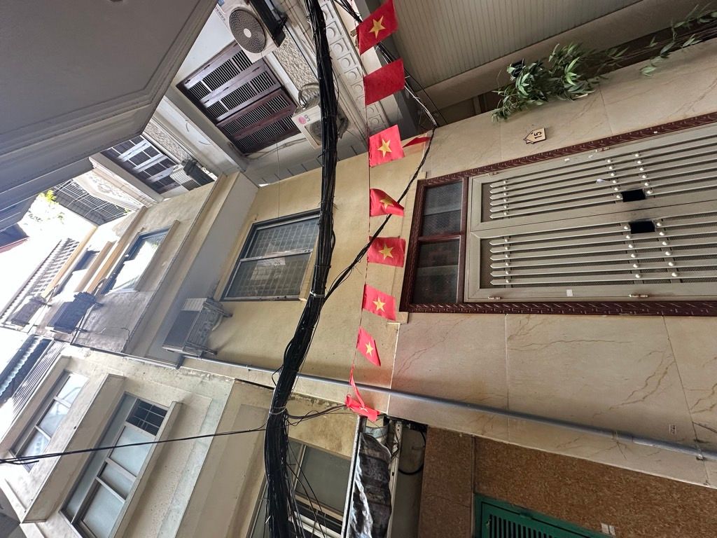 Bán nhà Vũ Hữu - diện tích 21m2 5 tầng - Lô góc, gần ô tô - giá 4,7 tỷ