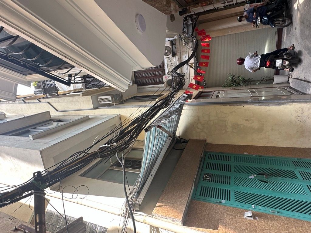 Bán nhà Vũ Hữu - diện tích 21m2 5 tầng - Lô góc, gần ô tô - giá 4,7 tỷ