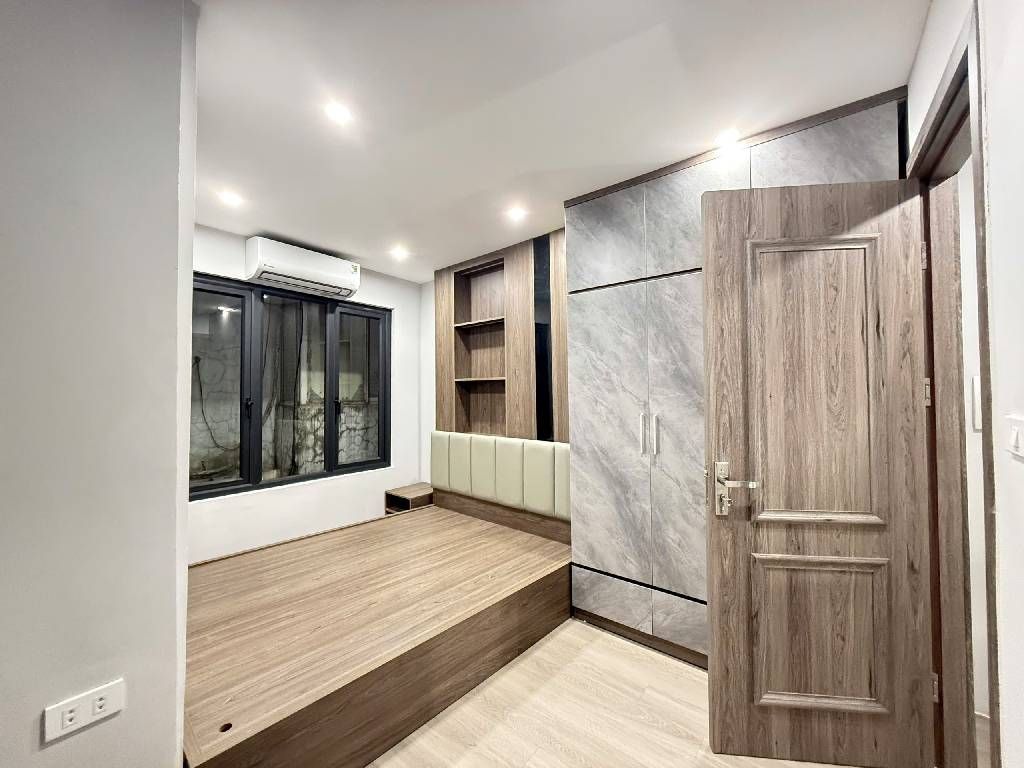 Bán nhà Tôn Đức Thắng - diện tích 10,9m2 5 tầng - Lô góc - giá 7 tỷ