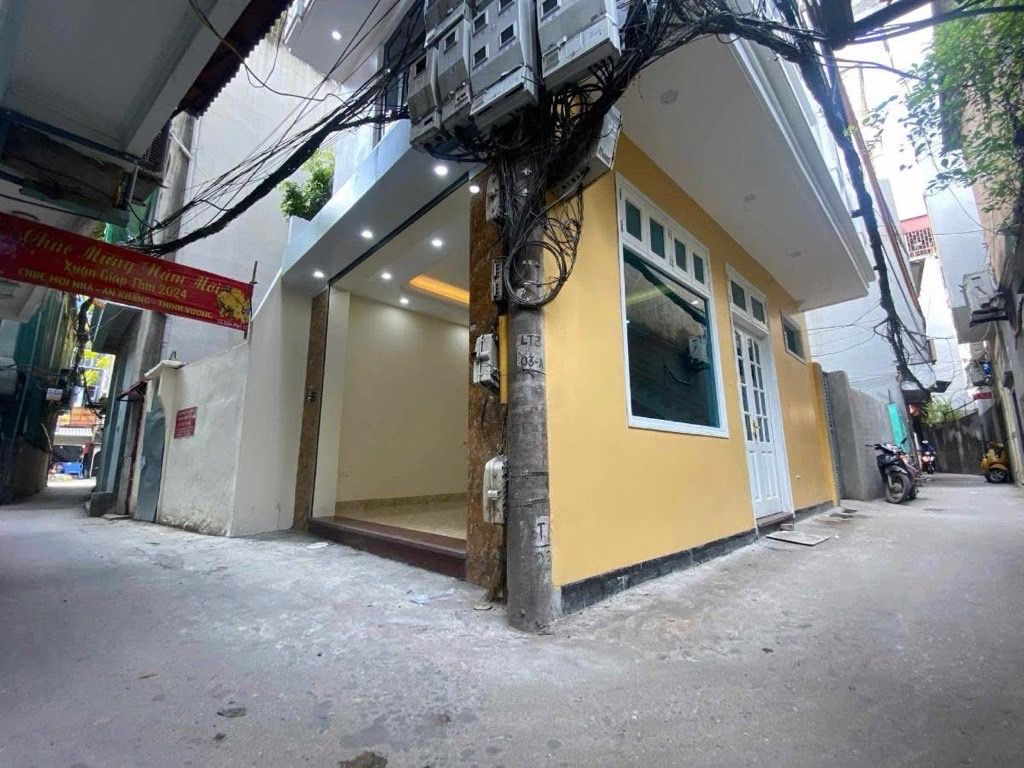 Bán nhà Trung Phụng - diện tích 27m2 5 tầng - Lô góc 2 mặt thoáng - giá 9,9 tỷ