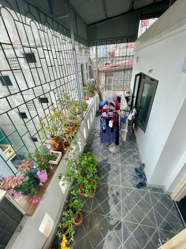 Bán nhà Trung Phụng - diện tích 27m2 5 tầng - Lô góc 2 mặt thoáng - giá 9,9 tỷ