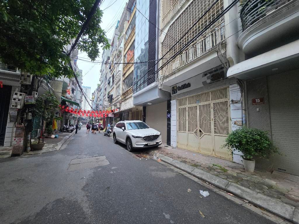 Bán nhà Kim Đồng - diện tích 56.1m2 5 tầng - ô tô tránh - giá 19,5 tỷ