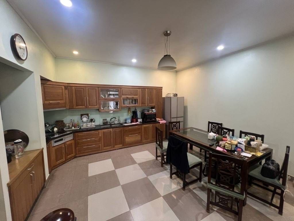 Bán nhà Kim Đồng - diện tích 56.1m2 5 tầng - ô tô tránh - giá 19,5 tỷ