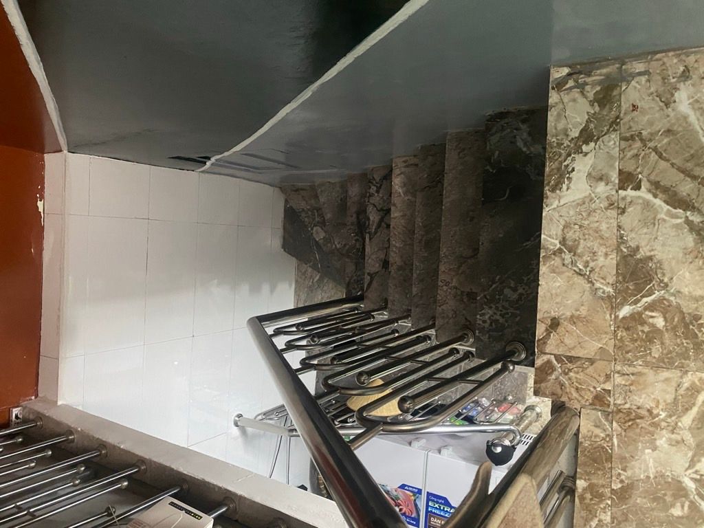 Bán nhà Định Công Thượng - diện tích 26m2 2 tầng - Nhà đẹp, ô tô tránh - giá 1,8 tỷ