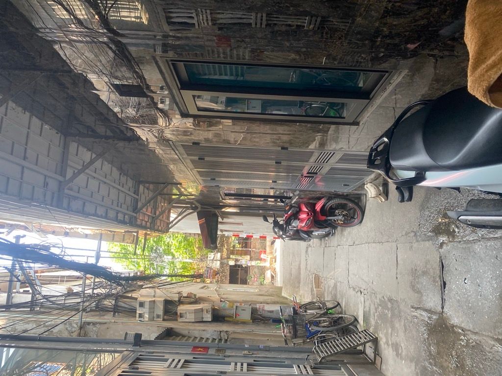 Bán nhà Định Công Thượng - diện tích 26m2 2 tầng - Nhà đẹp, ô tô tránh - giá 1,8 tỷ