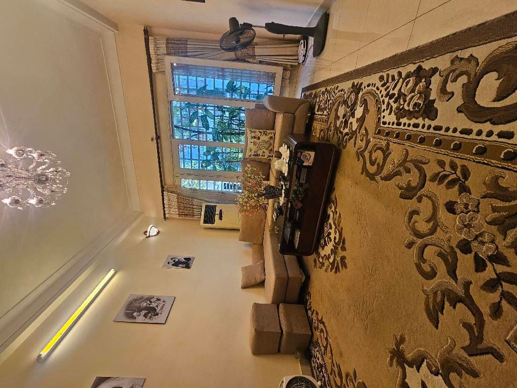 Bán nhà Đường Hoàng Mai - diện tích 54m2 4 tầng - ô tô nhỏ ra vào thoải mái - giá 18,2 tỷ