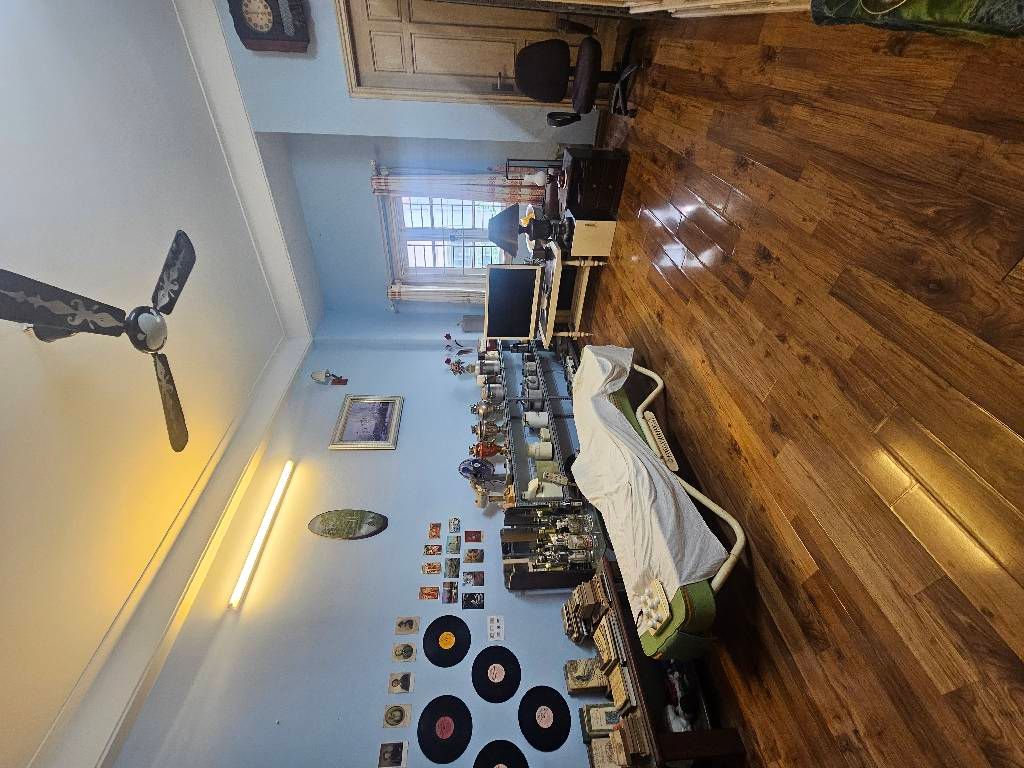 Bán nhà Đường Hoàng Mai - diện tích 54m2 4 tầng - ô tô nhỏ ra vào thoải mái - giá 18,2 tỷ