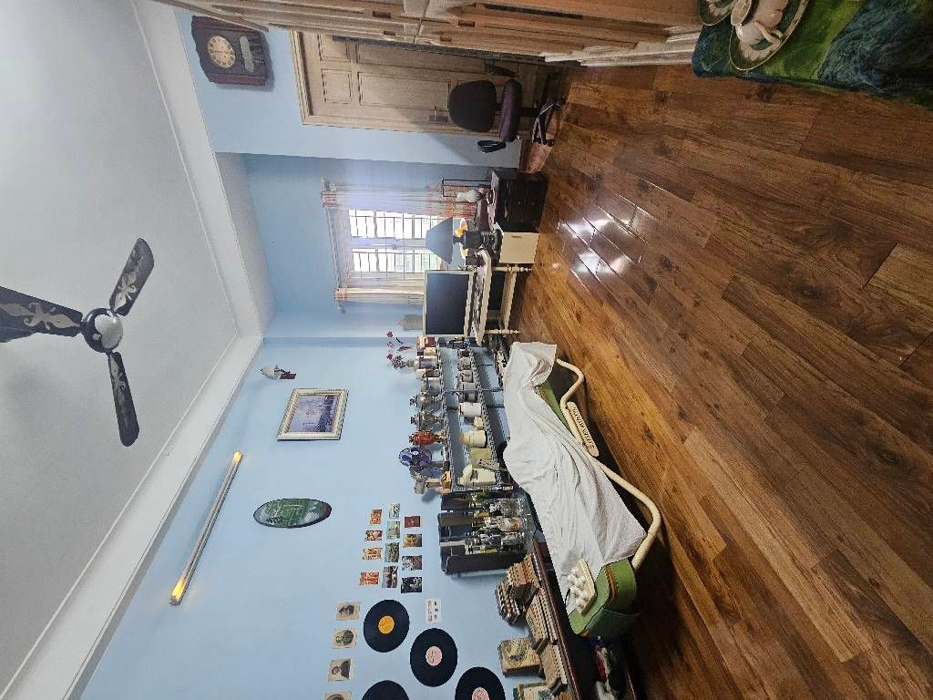 Bán nhà Đường Hoàng Mai - diện tích 54m2 4 tầng - ô tô nhỏ ra vào thoải mái - giá 18,2 tỷ