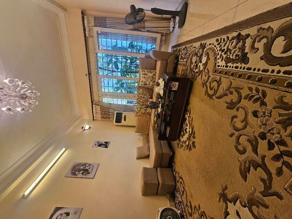 Bán nhà Đường Hoàng Mai - diện tích 54m2 4 tầng - ô tô nhỏ ra vào thoải mái - giá 18,2 tỷ