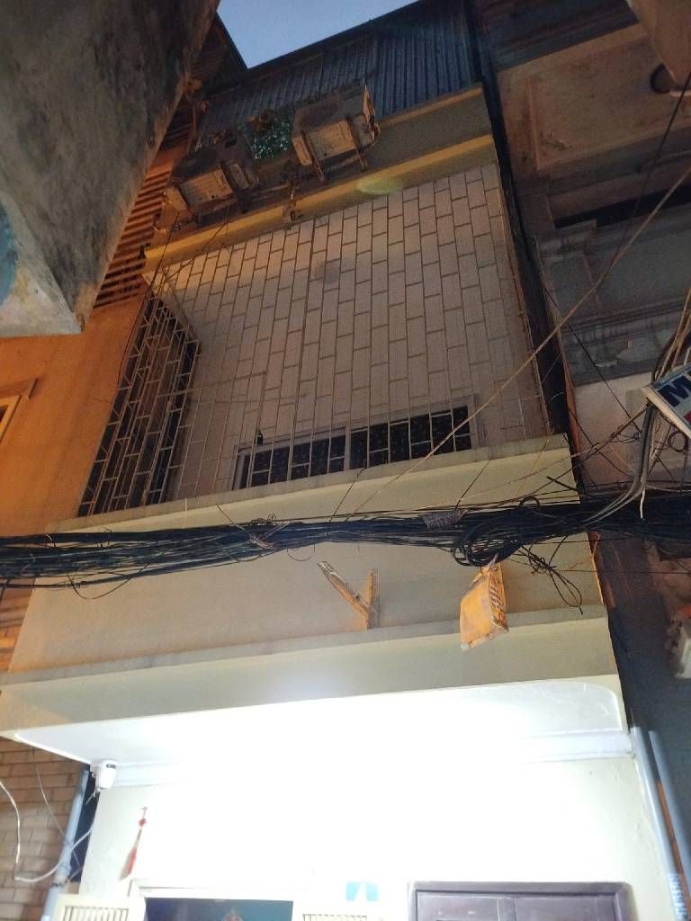 Bán nhà Trần Khát Chân - diện tích 28m2 3 tầng - Ngõ nông, gần phố - giá 7,2 tỷ