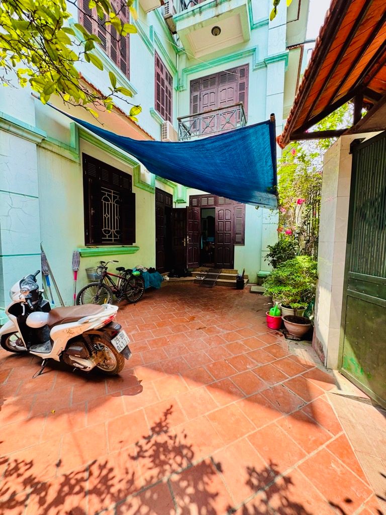 Bán nhà Hoàng Mai - diện tích 60m2 3 tầng - Mặt ngõ ô tô vào nhà - giá 19 tỷ