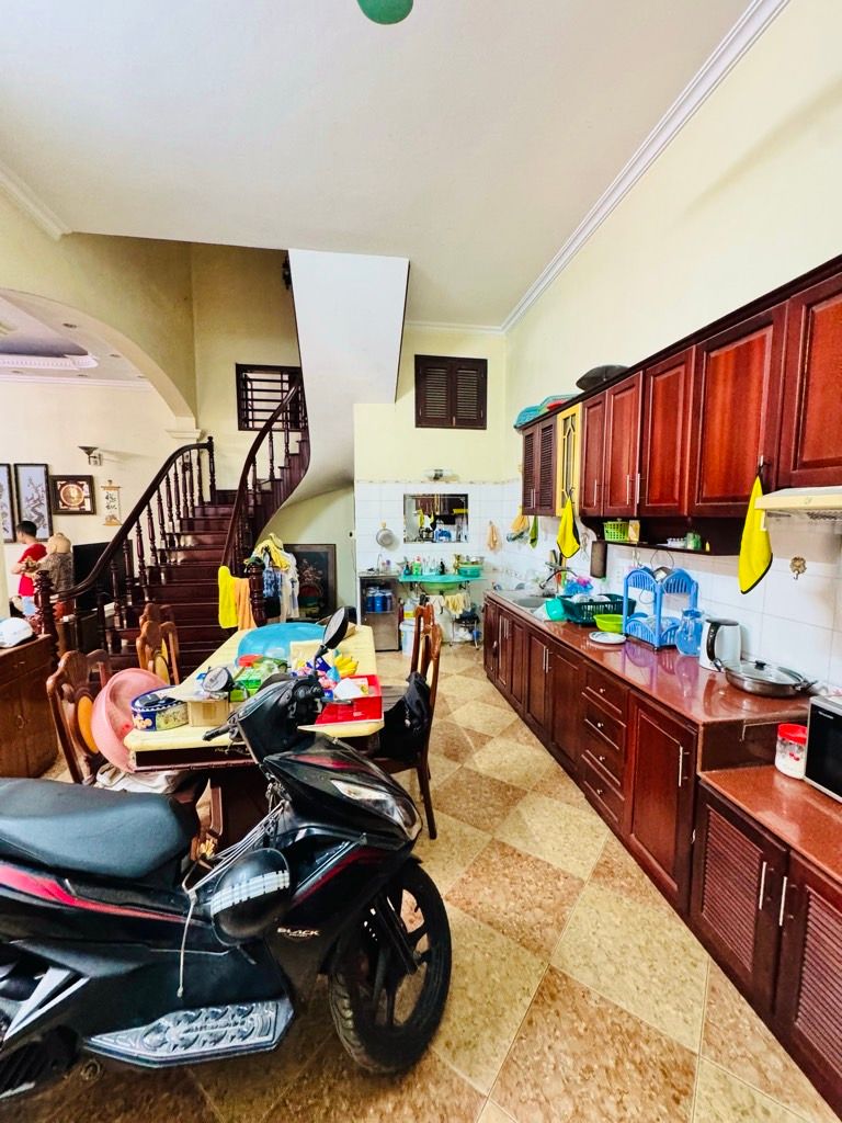 Bán nhà Hoàng Mai - diện tích 60m2 3 tầng - Mặt ngõ ô tô vào nhà - giá 19 tỷ