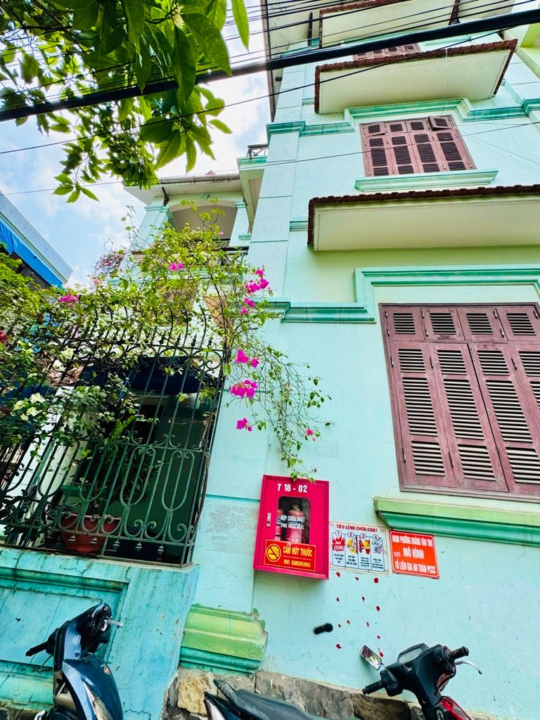 Bán nhà Hoàng Mai - diện tích 60m2 3 tầng - Mặt ngõ ô tô vào nhà - giá 19 tỷ