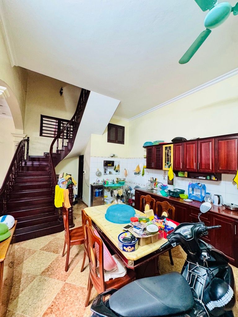 Bán nhà Hoàng Mai - diện tích 60m2 3 tầng - Mặt ngõ ô tô vào nhà - giá 19 tỷ