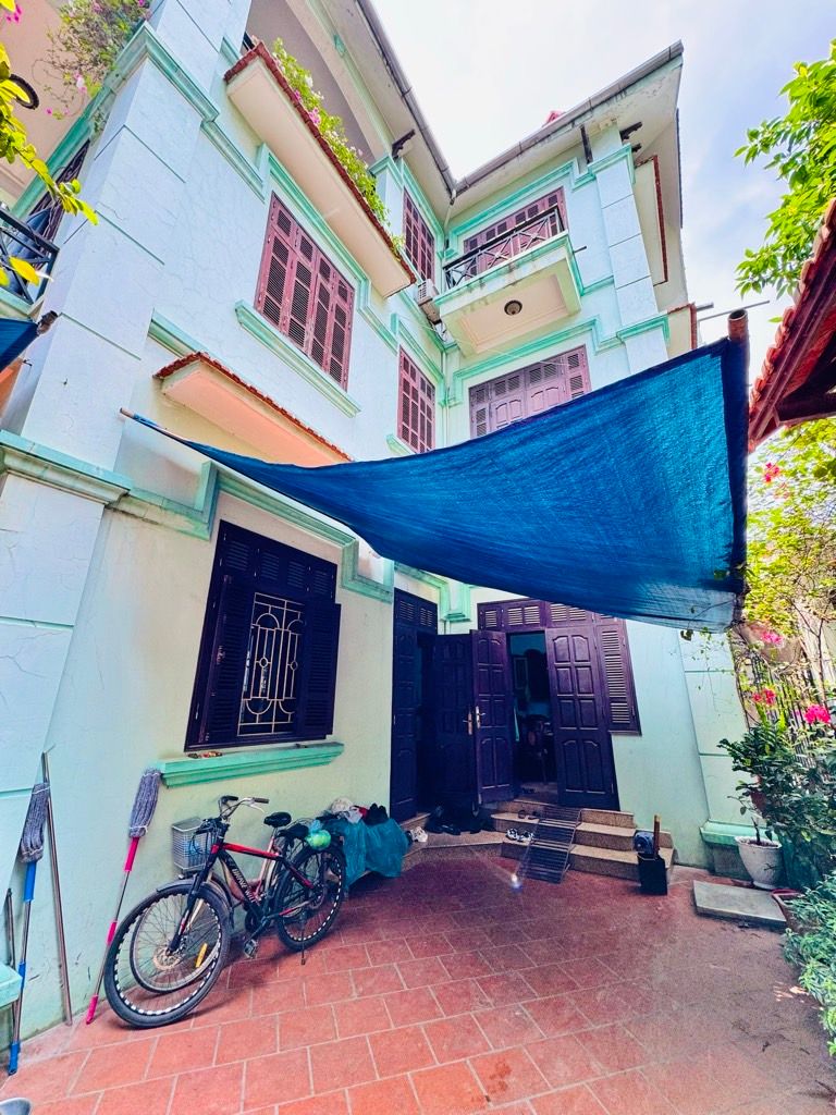 Bán nhà Hoàng Mai - diện tích 60m2 3 tầng - Mặt ngõ ô tô vào nhà - giá 19 tỷ