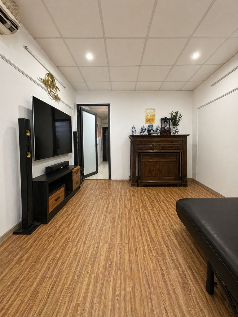 Bán nhà Phương Mai - diện tích 60m2 1 tầng - nhà 2 mặt ngõ thông, ô tô tải qua cửa - giá 7,3 tỷ