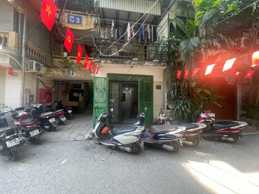 Bán nhà Hoàng Ngọc Phách - diện tích 36,1m2 1 tầng - Ô tô đỗ cửa - giá 7,4 tỷ