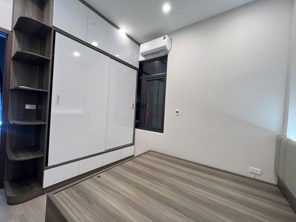 Bán nhà Bạch Mai - diện tích 18m2 5 tầng - Lô góc 2 mặt tiền - giá 6,2 tỷ