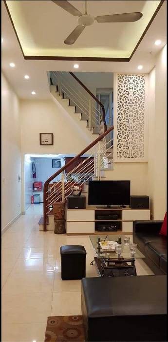 Bán nhà Nguyễn Khoái - diện tích 50m2 3 tầng - Ô TÔ TRÁNH - giá 15 tỷ