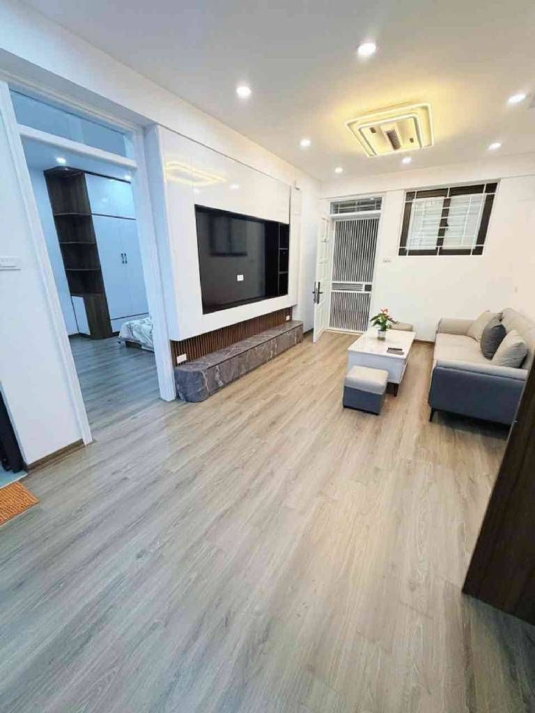 Bán nhà Vĩnh Hoàng - diện tích 62m2 13 tầng - ô tô đỗ chân tòa nhà - giá 4,85 tỷ