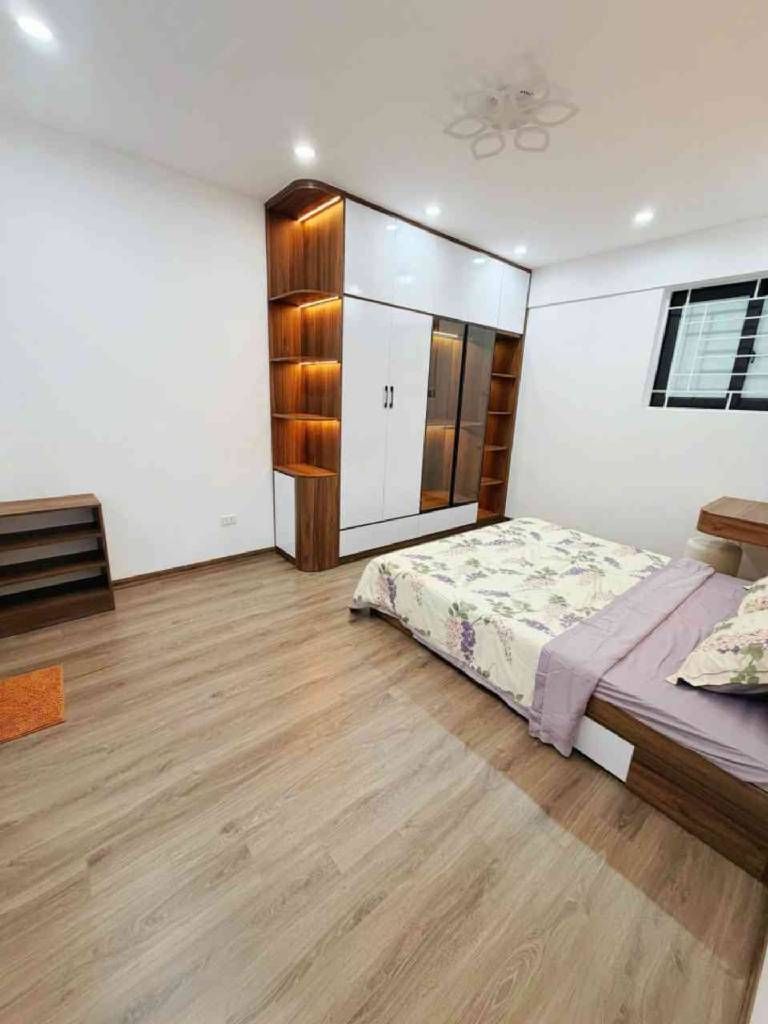 Bán nhà Vĩnh Hoàng - diện tích 62m2 13 tầng - ô tô đỗ chân tòa nhà - giá 4,85 tỷ