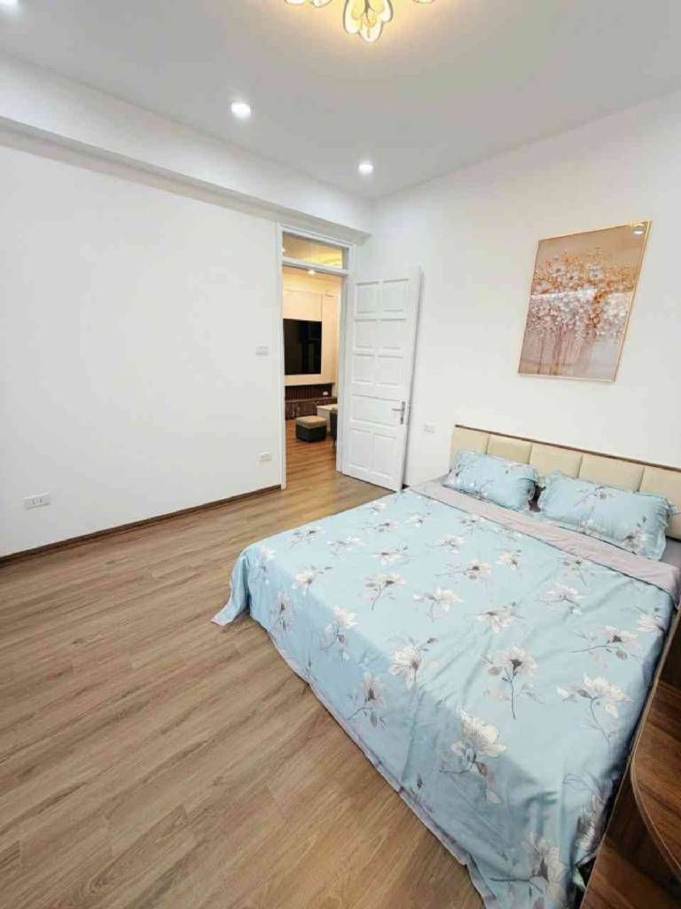 Bán nhà Vĩnh Hoàng - diện tích 62m2 13 tầng - ô tô đỗ chân tòa nhà - giá 4,85 tỷ