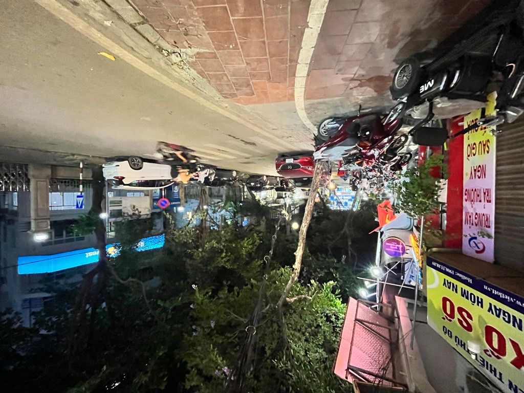 Bán nhà Quốc Tử Giám - diện tích 18m2 3 tầng - Mặt tiền 5.1m - giá 12,8 tỷ